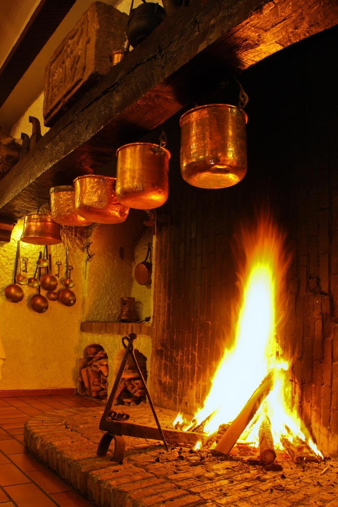 Hotel Restaurante Risco Ларедо Экстерьер фото