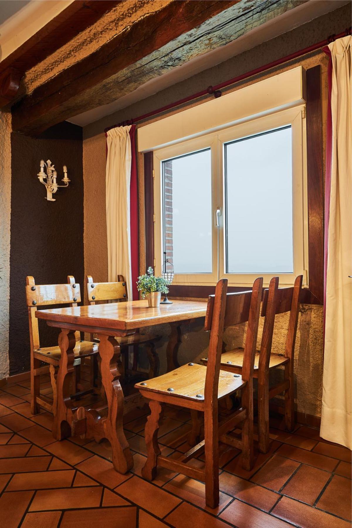 Hotel Restaurante Risco Ларедо Экстерьер фото