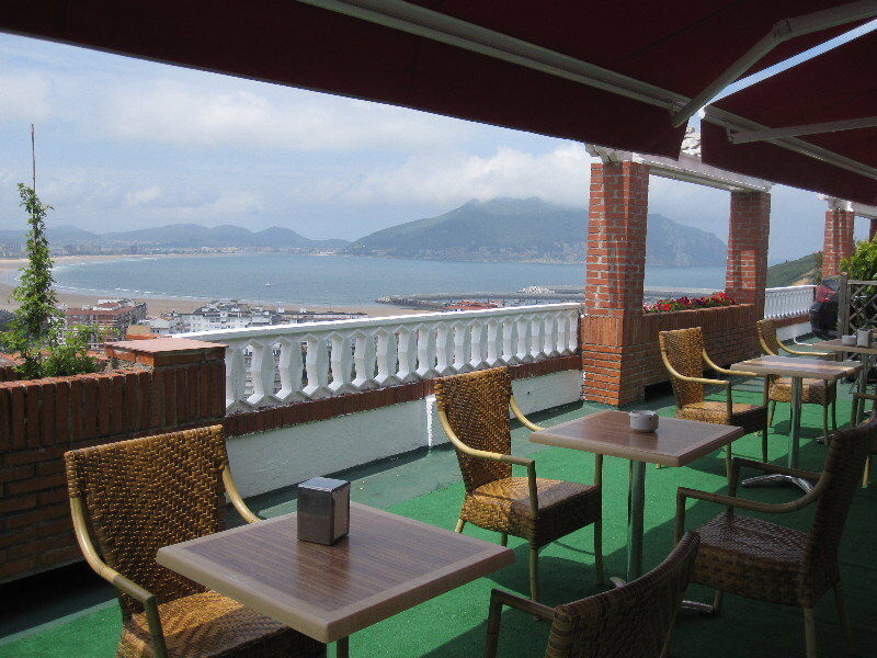 Hotel Restaurante Risco Ларедо Экстерьер фото